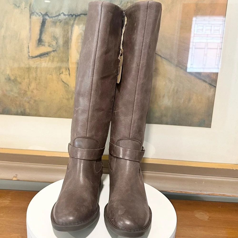 🌸BORN🌸 Saddler Tall Riding Boot Brown Size: 6